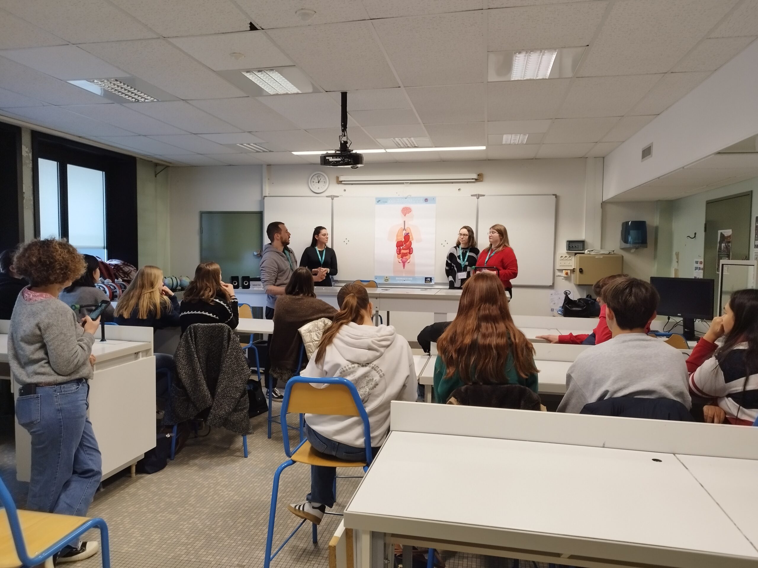 Participation des Élèves du Lycée aux Olympiades de Biologie